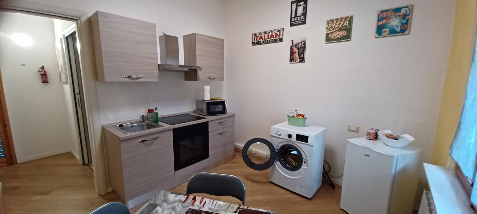 Maruffi 17 Zona Clinica Bilocali Apartment Piacenza Ruang foto